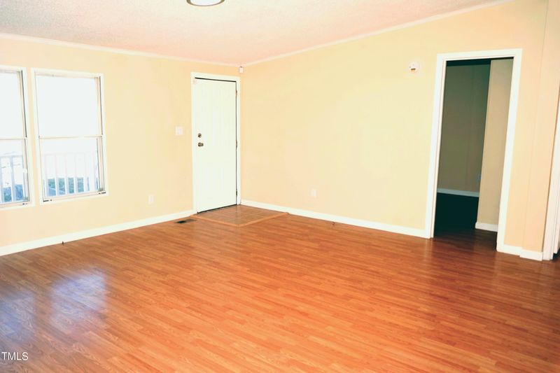 307 N Logan St, Burlington, NC 27217