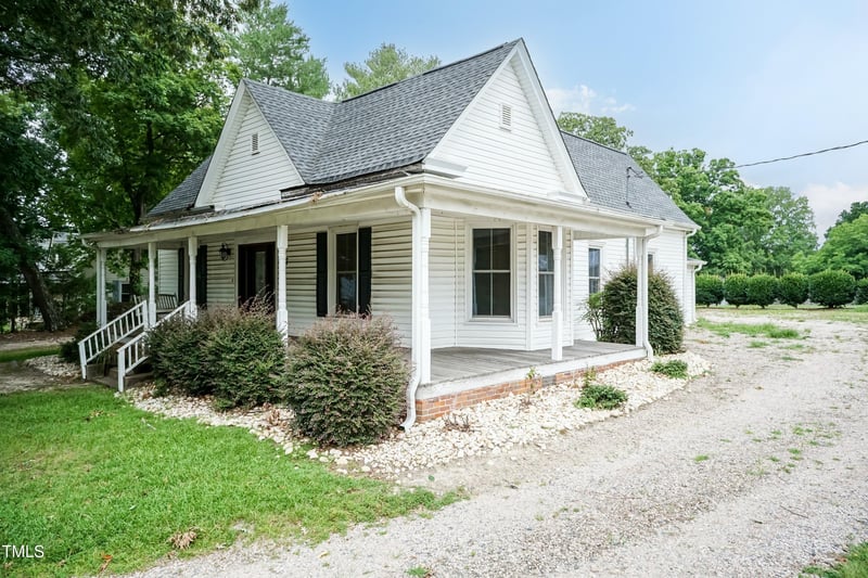 307 Main St, Youngsville, NC 27596