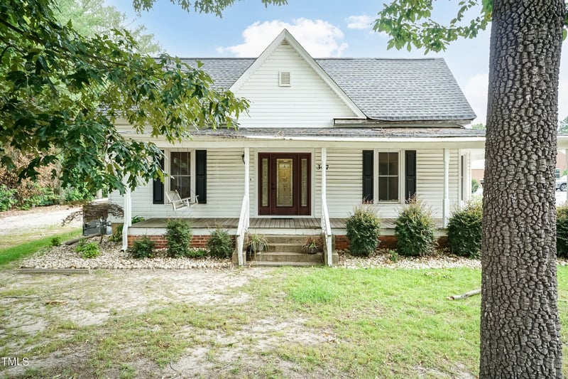307 Main St, Youngsville, NC 27596