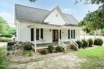 307 Main St, Youngsville, NC 27596
