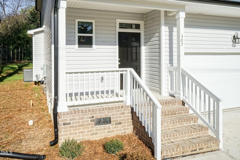 307 E Mason St, Franklinton, NC 27525