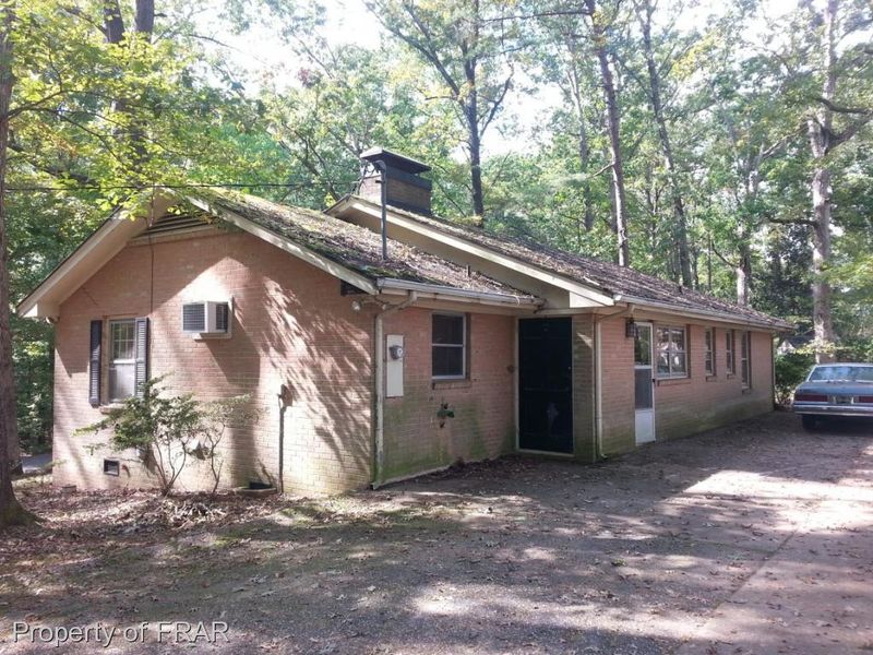 307 Mayflower Cir, Sanford, NC 27330
