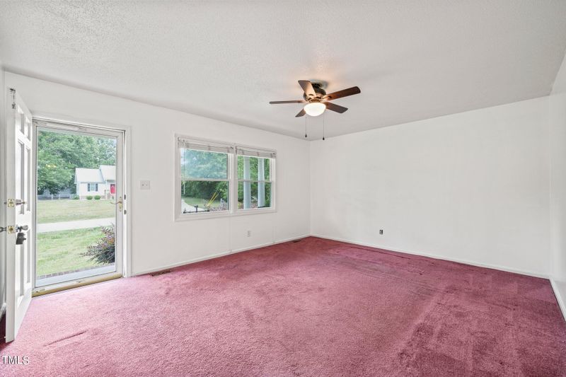 307 Park Ave, Knightdale, NC 27545