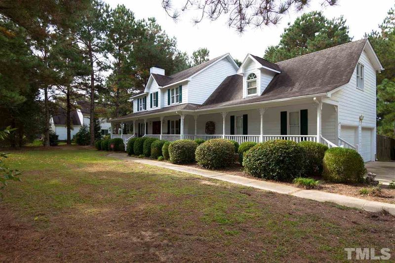 307 Queensferry Ln, Clayton, NC 27520