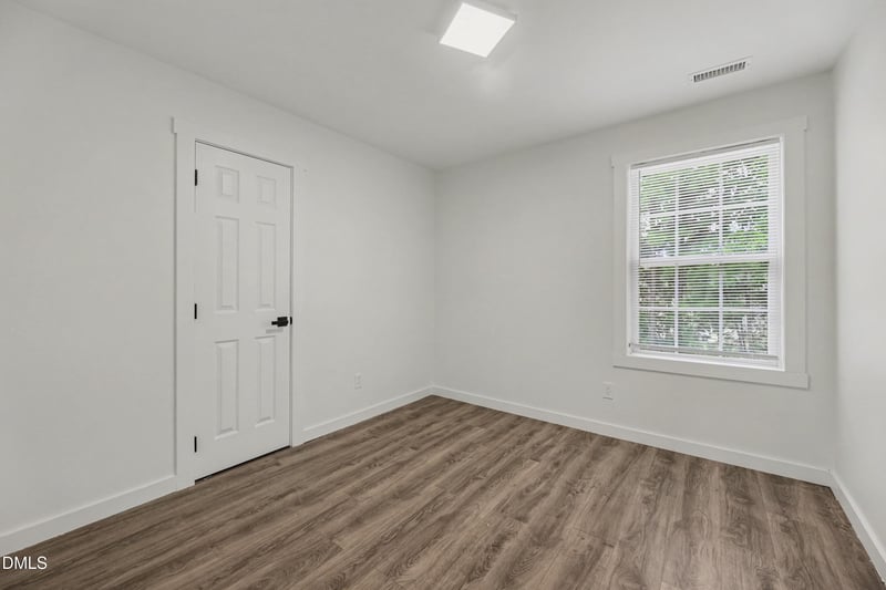307 Ridge Lake Dr, Apex, NC 27539