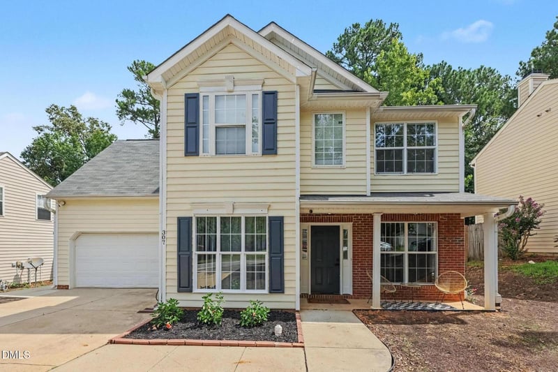 307 Ridge Lake Dr, Apex, NC 27539
