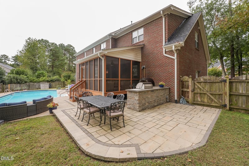 307 Sir Brennan Ct, Apex, NC 27523