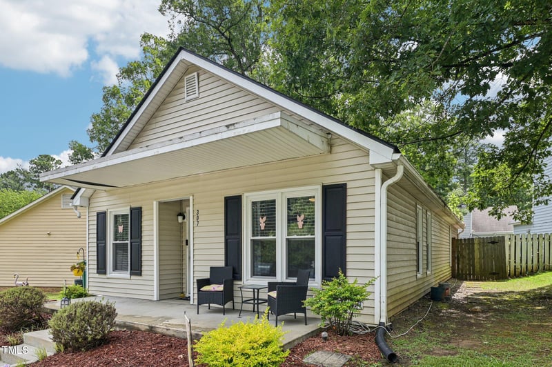 307 Wax Myrtle Ct, Cary, NC 27513
