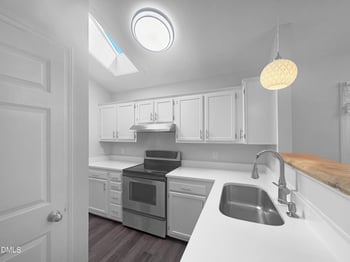 307 Wax Myrtle Ct, Cary, NC 27513