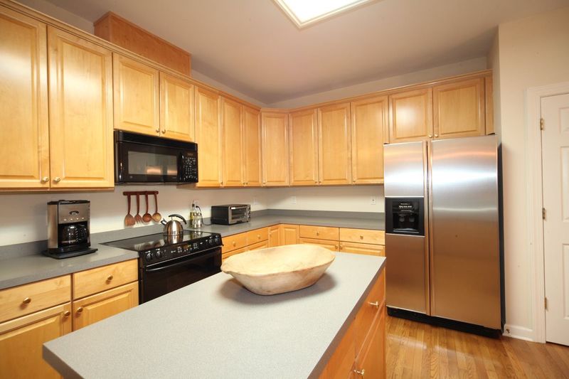 307 Wedgemere St, Cary, NC 27519