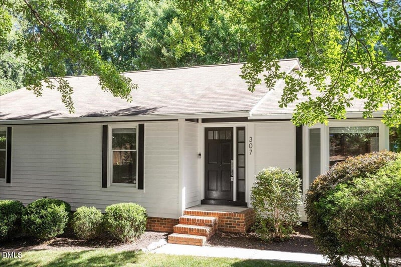 307 Wyatts Pond Ln, Cary, NC 27513