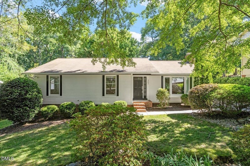 307 Wyatts Pond Ln, Cary, NC 27513