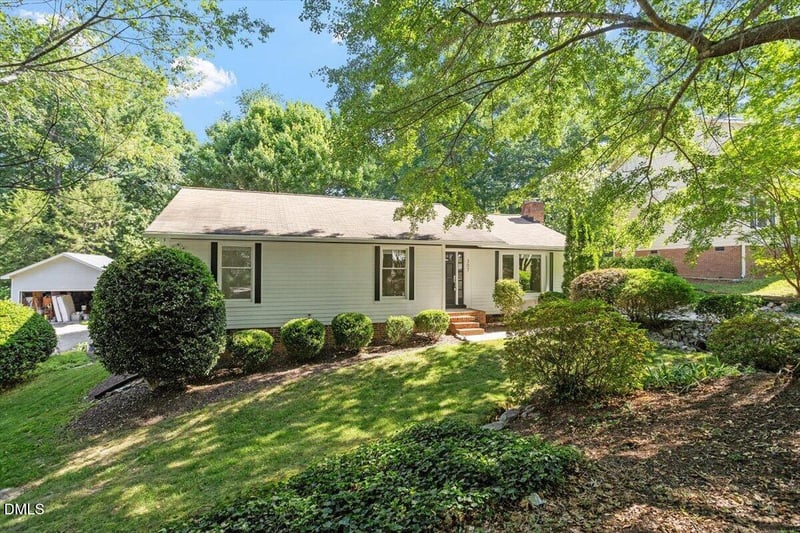 307 Wyatts Pond Ln, Cary, NC 27513
