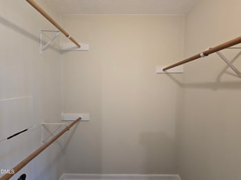 3071 Huntleigh Dr, Raleigh, NC 27604