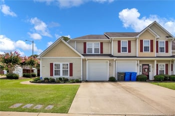 3072 Candlelight Dr, Fayetteville, NC 28311