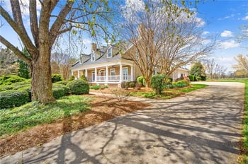 3073 Beaver Hills Dr, Burlington, NC 27215