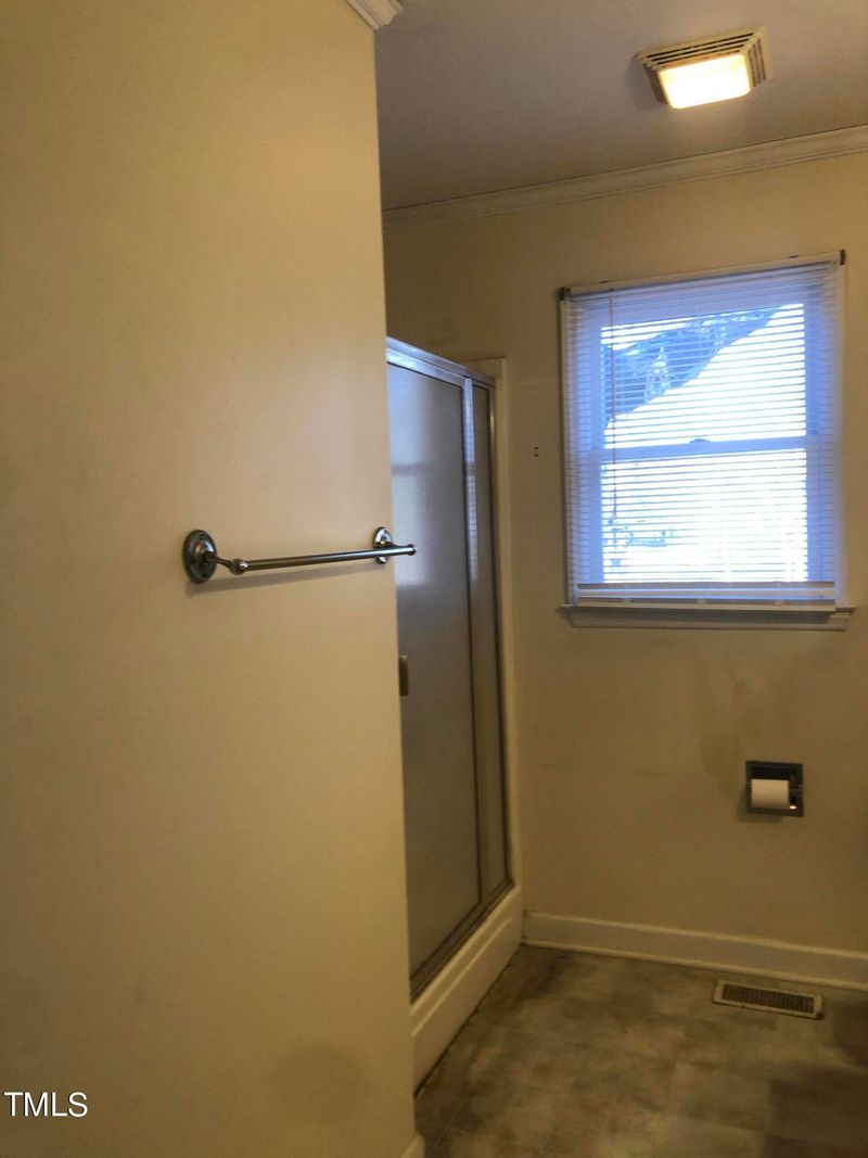 3075 Maple Ave S, Burlington, NC 27215