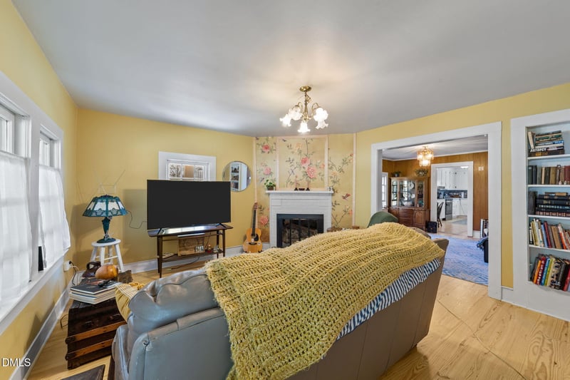 3077 Christian Light Rd, Fuquay Varina, NC 27526