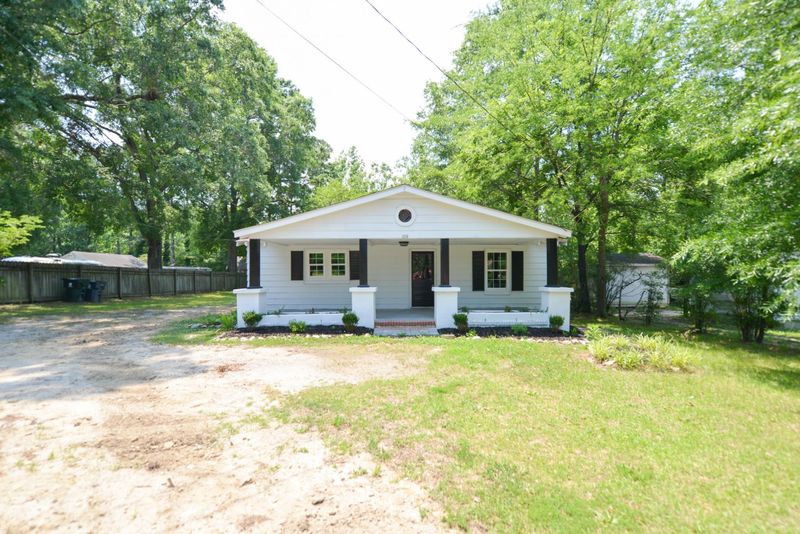 308 S Arendell Ave, Zebulon, NC 27597