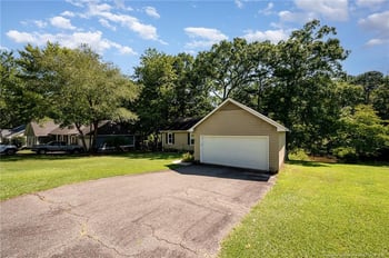308 Brookfield Cir, Sanford, NC 27330