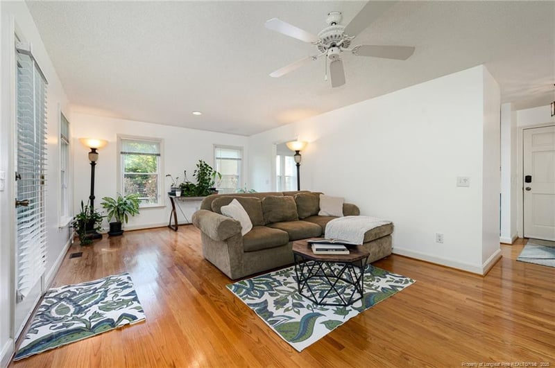 308 Brookfield Cir, Sanford, NC 27330