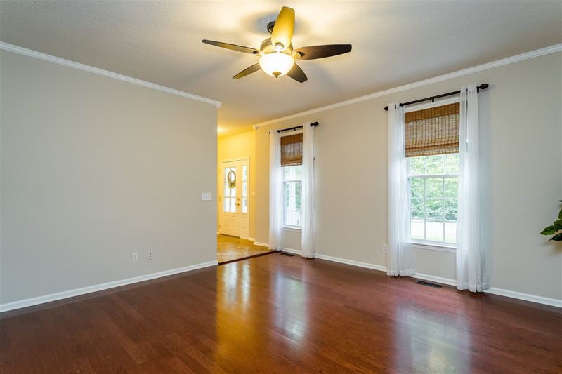 308 Caraway Ln, Cary, NC 27519