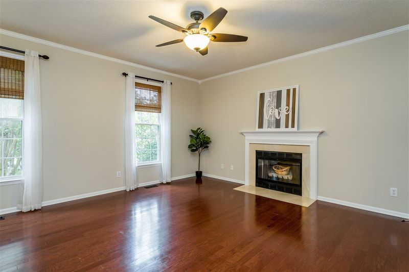 308 Caraway Ln, Cary, NC 27519