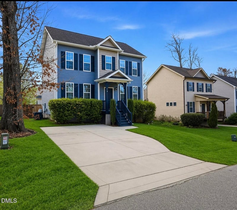 308 Chamberlain Dr, Clayton, NC 27527