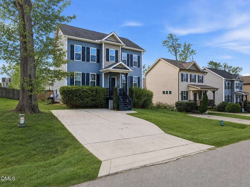 308 Chamberlain Dr, Clayton, NC 27527