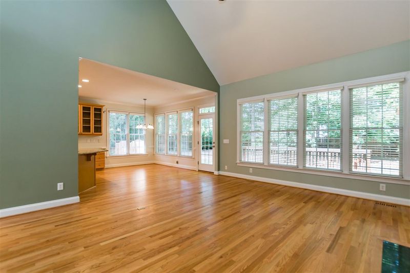 308 Chanticlair Dr, Apex, NC 27502