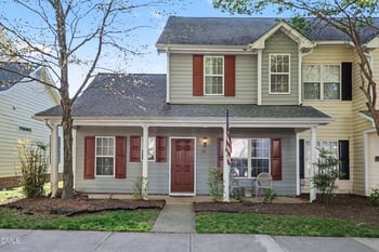 308 Commons Dr, Holly Springs, NC 27540