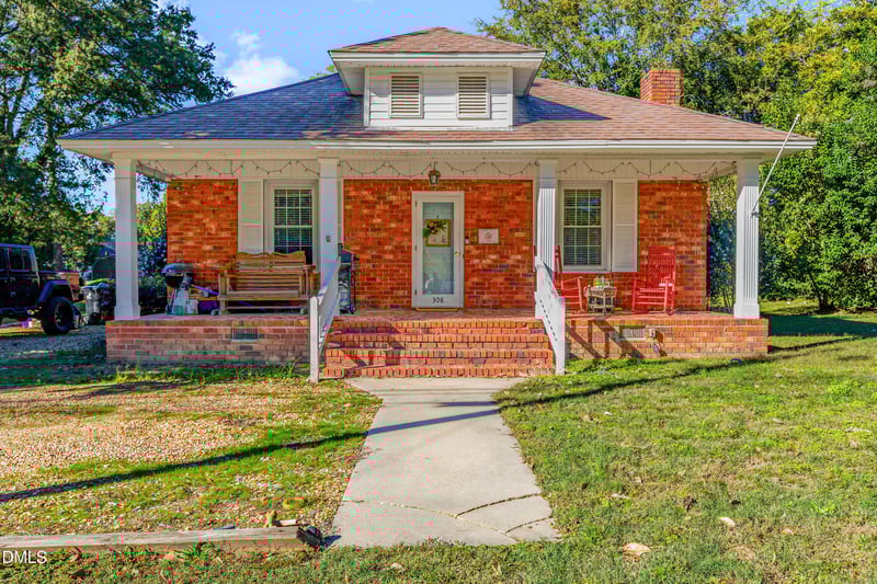 308 D St, Erwin, NC 28339