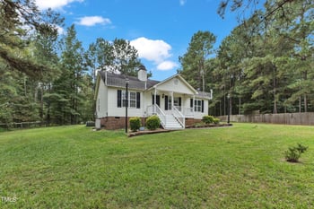 308 Deep Creek Dr, Clayton, NC 27520