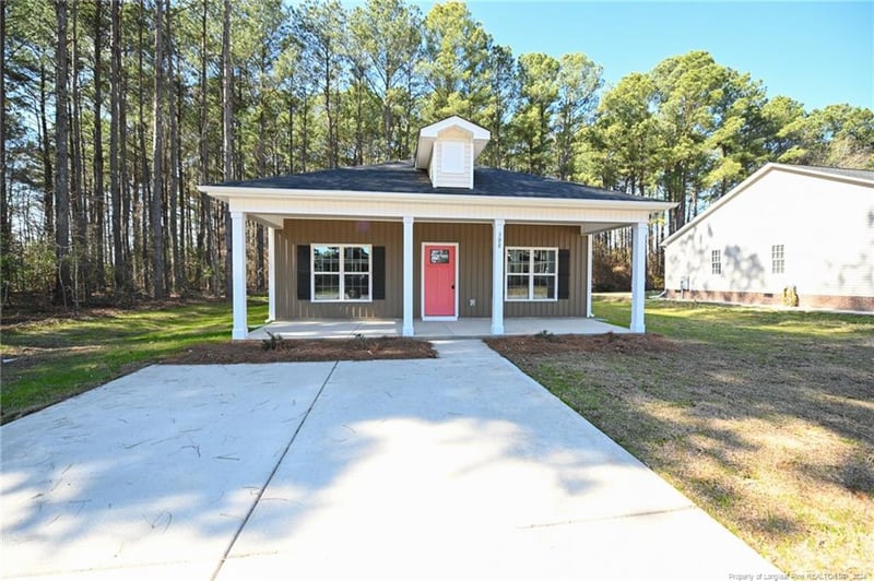 308 S Eastwood Dr, Benson, NC 27504