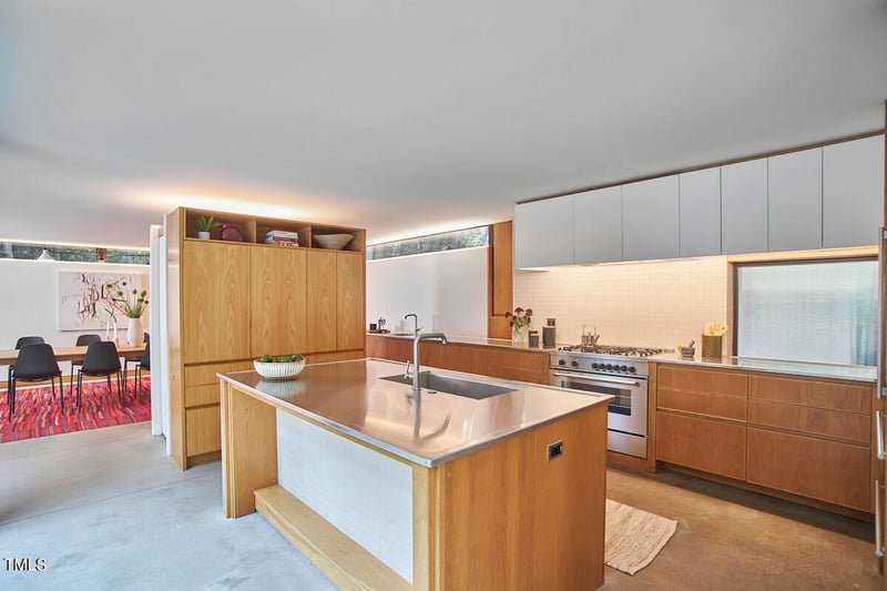 308 Elliott Rd, Chapel Hill, NC 27514