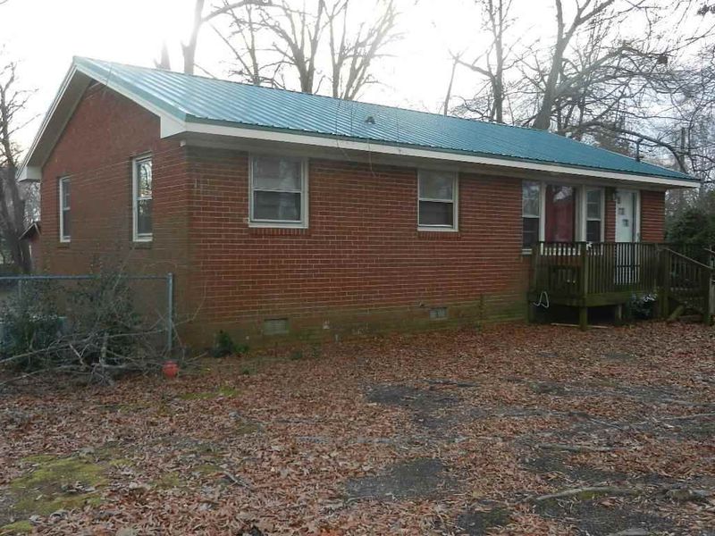 308 N Gill St, Zebulon, NC 27597