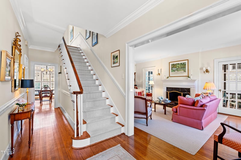 308 Hillcrest Rd, Raleigh, NC 27605