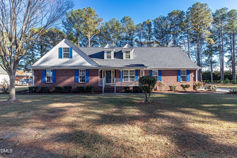 308 Hunters Creek Dr, Goldsboro, NC 27534