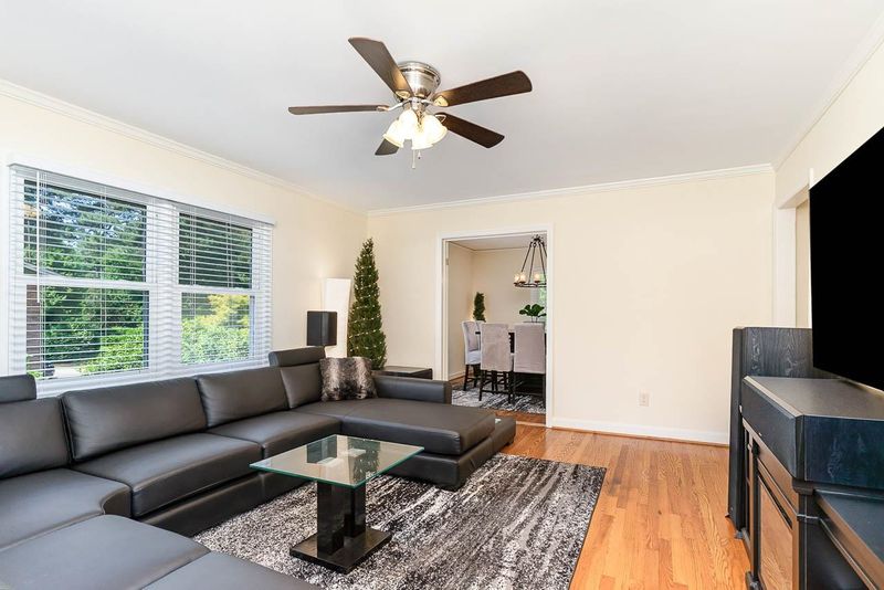 308 Jones Franklin Rd, Raleigh, NC 27606
