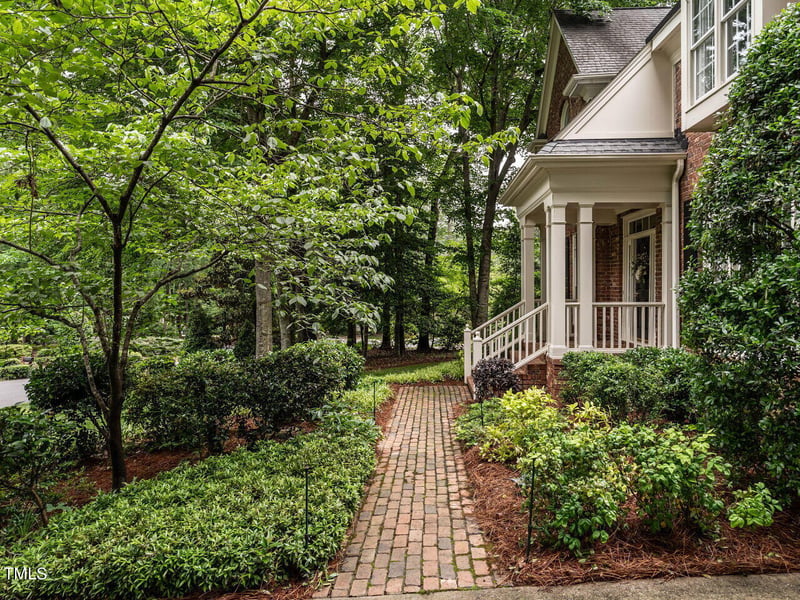 308 Lochside Dr, Cary, NC 27518