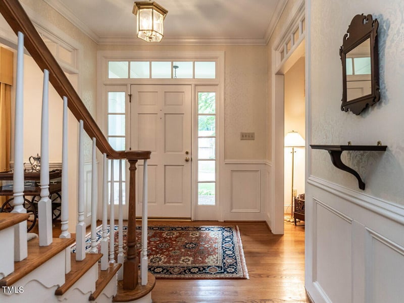308 Lochside Dr, Cary, NC 27518
