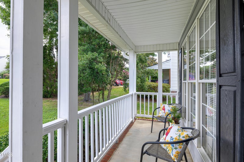 308 Maple Ave, Holly Springs, NC 27540