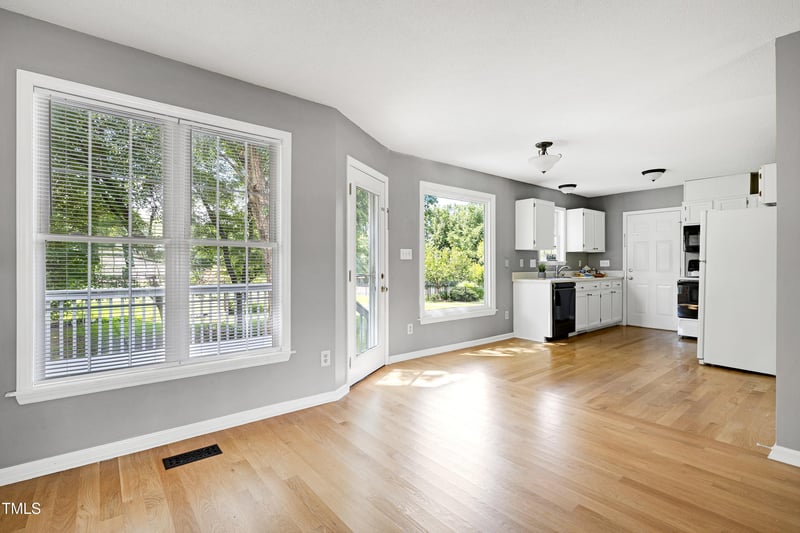 308 Maple Ave, Holly Springs, NC 27540