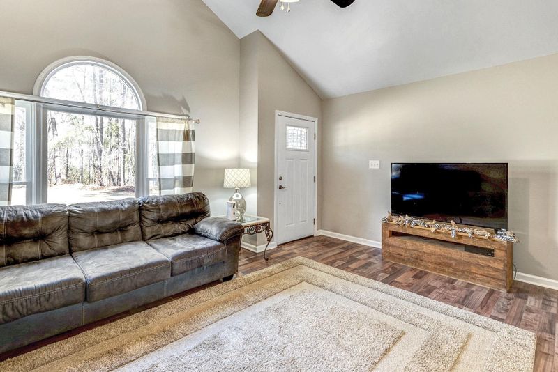 308 Mueller Dr, Clayton, NC 27520