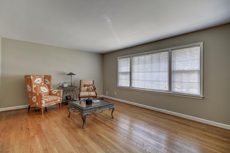 308 Northbrook Dr, Raleigh, NC 27609