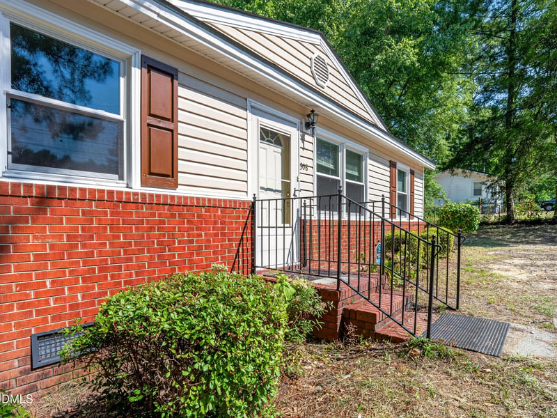 308 Pennsylvania Ave, Fayetteville, NC 28301
