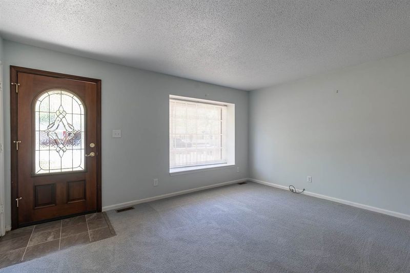 308 Robin Ln, Clayton, NC 27520