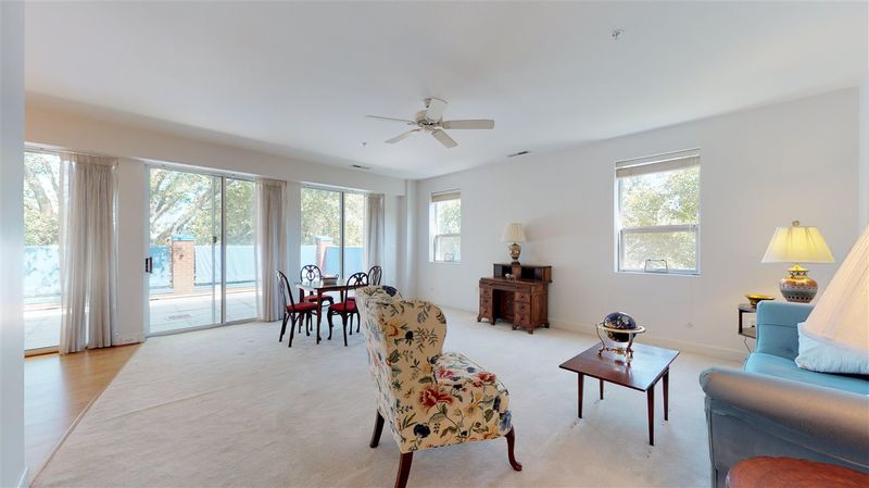 308 W Rosemary St #404, Chapel Hill, NC 27516