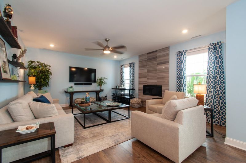 308 Silverhawk Ln, Durham, NC 27703