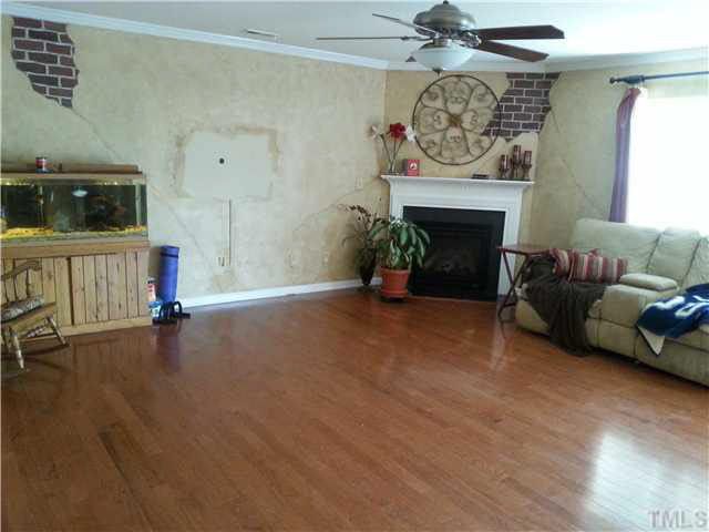 308 Sutton Pl, Mebane, NC 27302